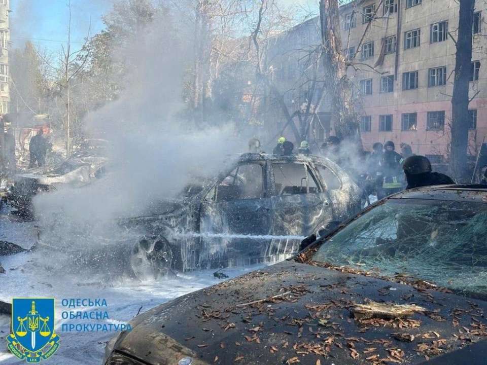 Зеленский об обстреле Одессы: рф показывает, что ее интересует только война