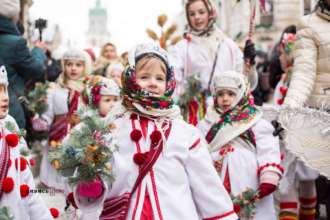 Рождество в Украине: самые красивые колядки для взрослых и детей/Фото: dyvys.info Самые красивые колядки на Рождество Христово-2022