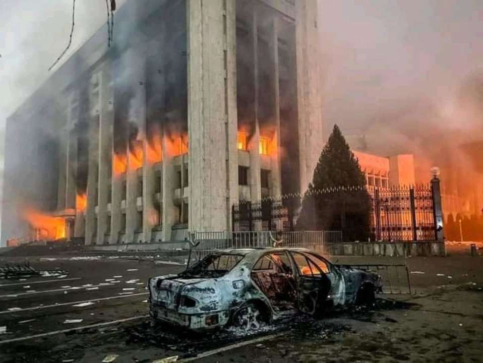 У Казахстані в сутичках з протестувальниками загинули 18 силовиків
