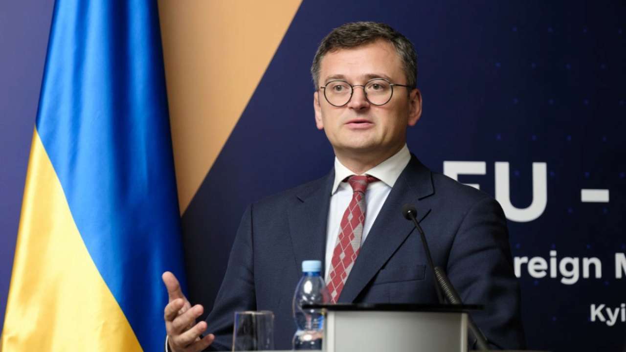 Кулеба: Хто не вірить в агресію РФ проти НАТО, варто почитати історію та послухати путіна Кулеба: Хто не вірить в агресію РФ проти НАТО, варто почитати історію та послухати путіна