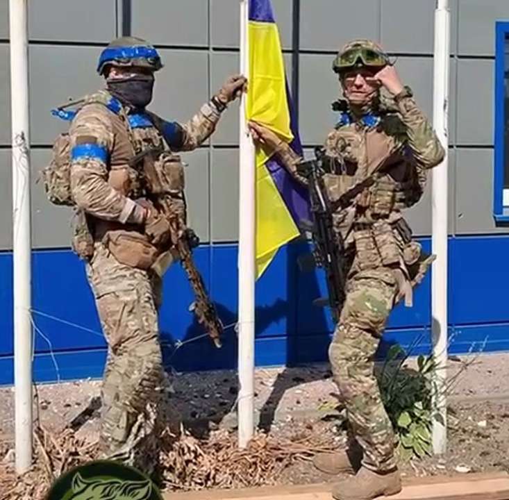 А еще ленин упал А еще ленин упал