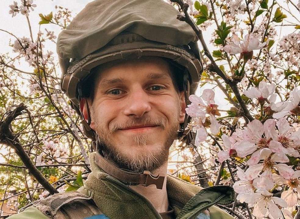 Полонений боєць "Азовсталі" зв'язався з рідними/Фото: kztsky/instagram.com Полонений фотограф "Азовсталі" Дмитро Козацький повідомив рідним, що він живий