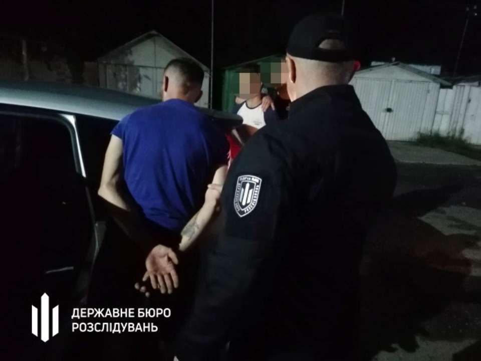 В Закарпатье семья сбывала наркотики и оружие / Фото: t.me/DBRgovua В Закарпатье семья сбывала наркотики и оружие / Фото: t.me/DBRgovua