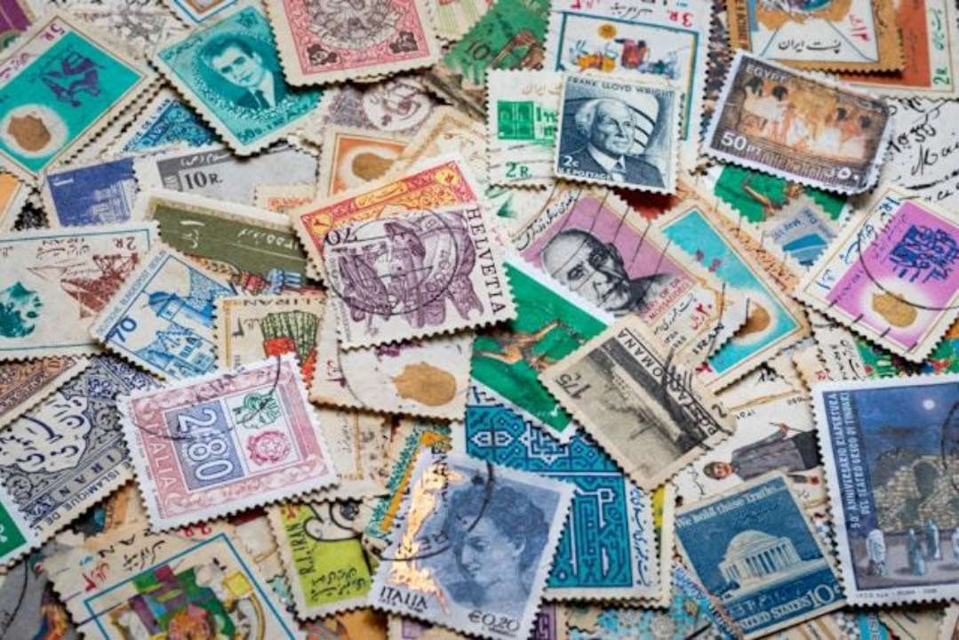 Поштову марку в один цент планують продати на аукціоні за 5 мільйонів доларів/Фото: Ali Bakhtiari/Unsplash Поштові марки