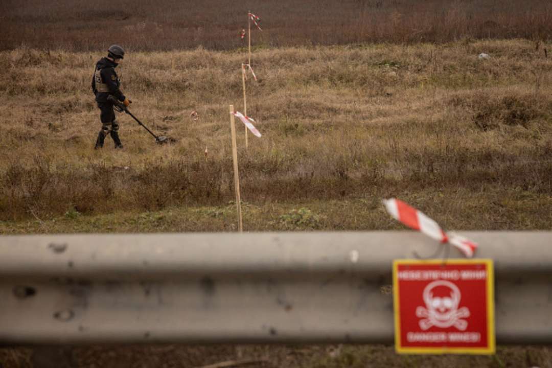 Які кроки має виконати Україна для прискорення гуманітарного розмінування: оцінки держбюджету
