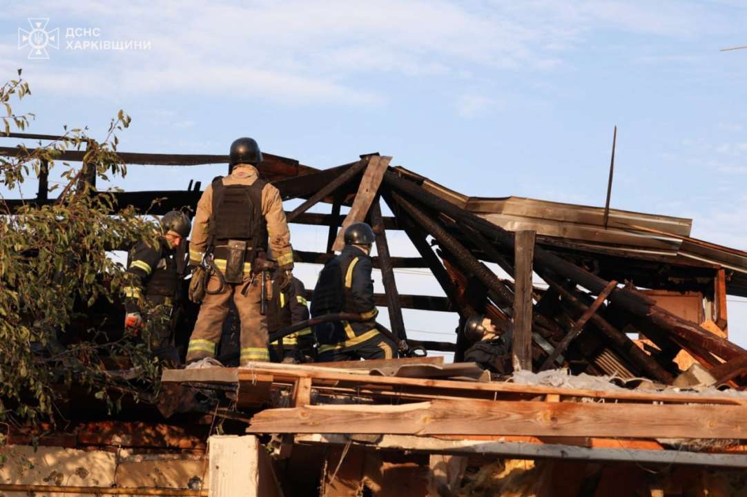 В ГСЧС показали последствия бомбового удара по Харькову В ГСЧС показали последствия бомбового удара по Харькову