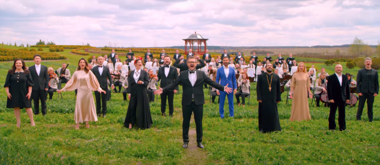 Українські зірки заспівали "Христос Воскрес" на 12 мовах світу Вперше в світі: зірки шоу-бізнесу зняли кліп на пісню "Христос Воскрес"