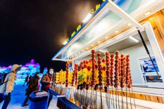 У Китаї звели величезне крижане місто/Фото: Harbin Ice-Snow World Китай