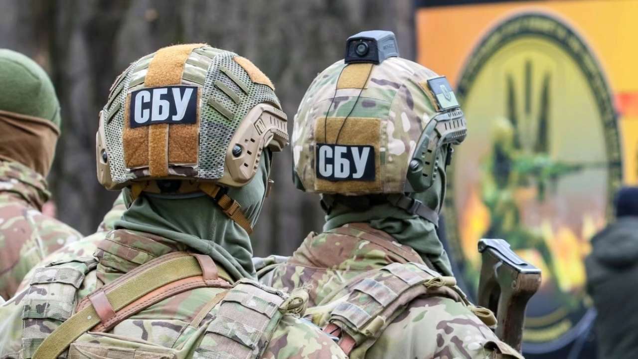 Фахівці СБУ позбавили ворога кількох станцій стеження / Фото: ssu.gov.ua Фахівці СБУ позбавили ворога кількох станцій стеження / Фото: ssu.gov.ua