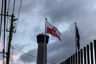 З 1 червня Польща заборонить в’їзд до країни вантажівкам з рф та білорусі/Фото: Getty Images З 1 червня Польща заборонить в’їзд до країни вантажівкам з рф та білорусі/Фото: Getty Images