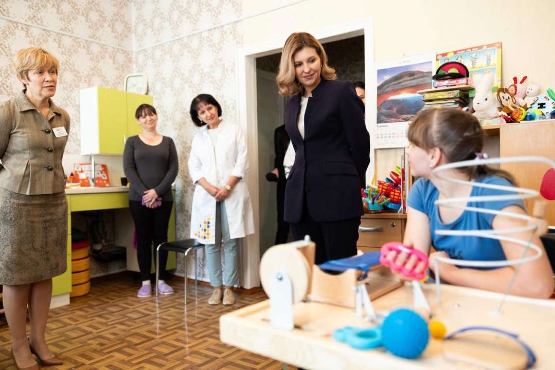 Олена Зеленська показала лікарню, у якій діти мають можливість відвідувати уроки/Фото: Олена Зеленська, Телеграм "Школа супергероїв": Олена Зеленська показала лікарню, у якій діти можуть відвідувати уроки