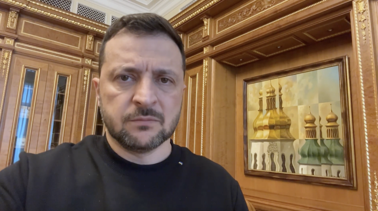 Зеленський введе в дію рішення РНБО про повагу до справжніх Героїв і чесне ставлення до зрадників Зеленський введе в дію рішення РНБО про повагу до справжніх Героїв і чесне ставлення до зрадників