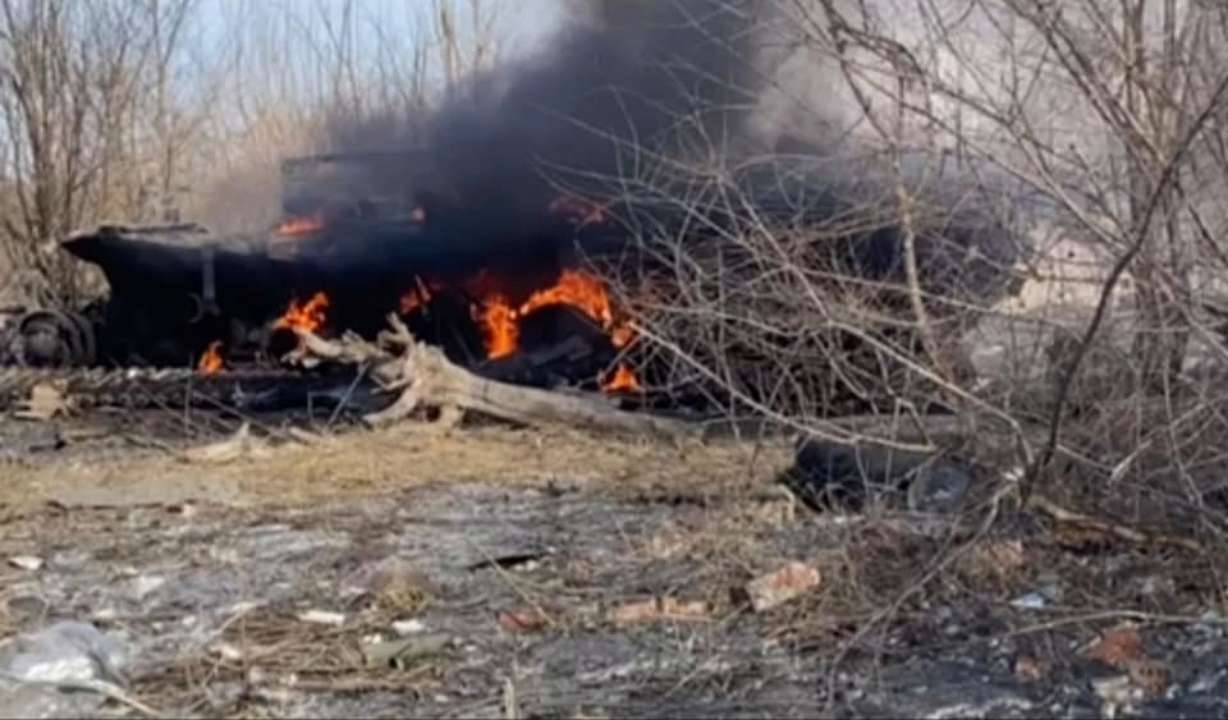 Українські військові показали, як спалили колону ворога/Фото: Facebook Військова техніка