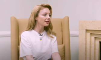 Тіна Кароль розповіла, що буде робити із російськомовними піснями. Фото: Скріншот із відео Тіна Кароль