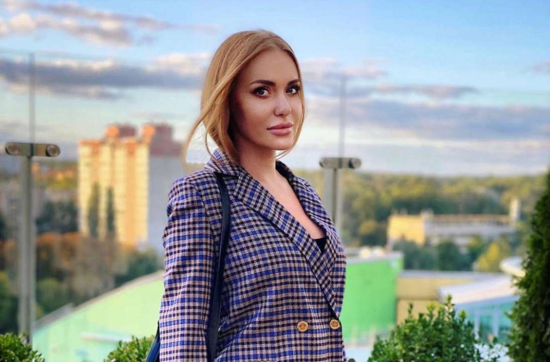 Слава Камінська різко відповіла на питання, чому живе за кордоном/Фото: Instagram Слава Камінська різко відповіла, чому не повертається в Україну та не працює