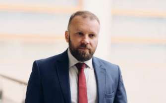 Нові умови оплати праці на державній службі у 2024 році/Фото: finclub.net Грейдова система оплати праці, яку вимагають від України: що це таке, пояснили у Мінфіні