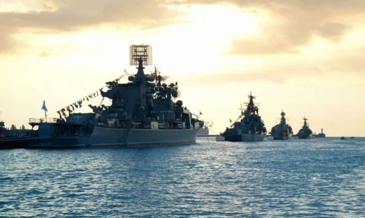 Військові кораблі