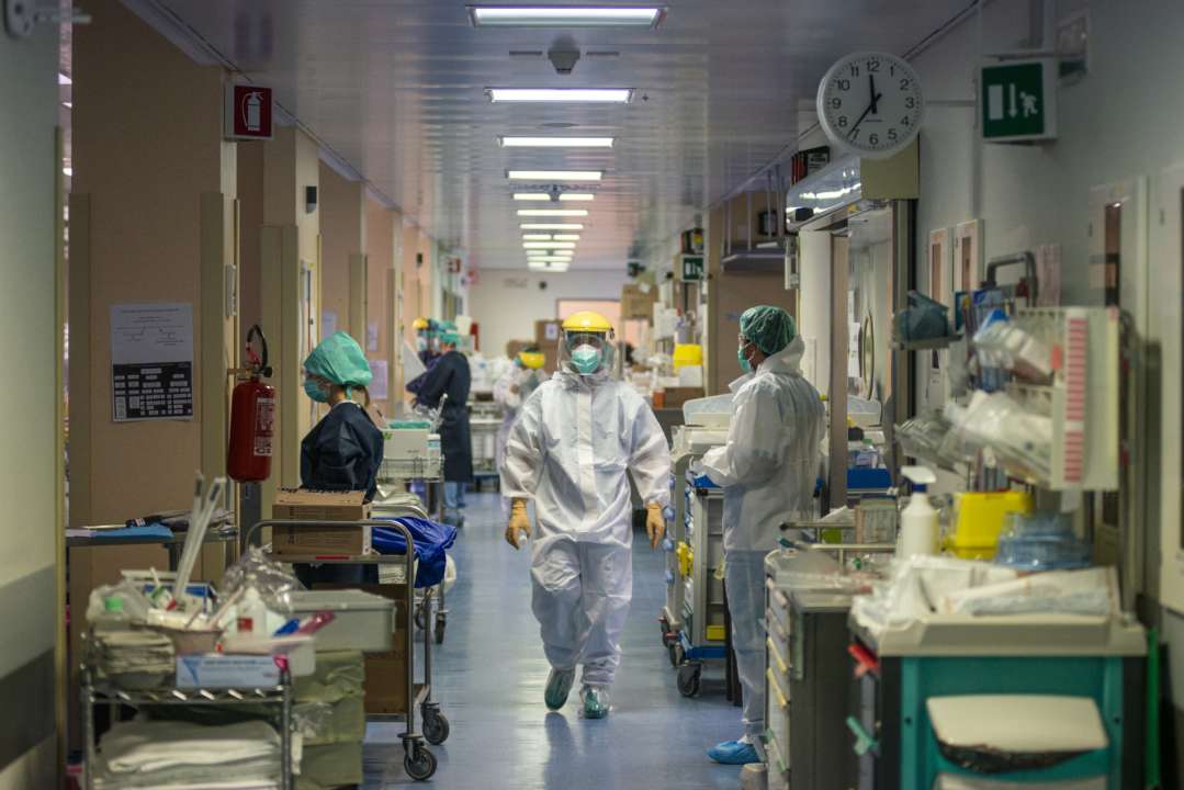 Covid-19 в Украине: за сутки 700 пациентов умерли от осложнений