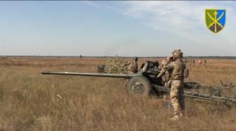 скриншот з відео Українські військові відпрацьовували стримування прориву противника на кордоні з Кримом