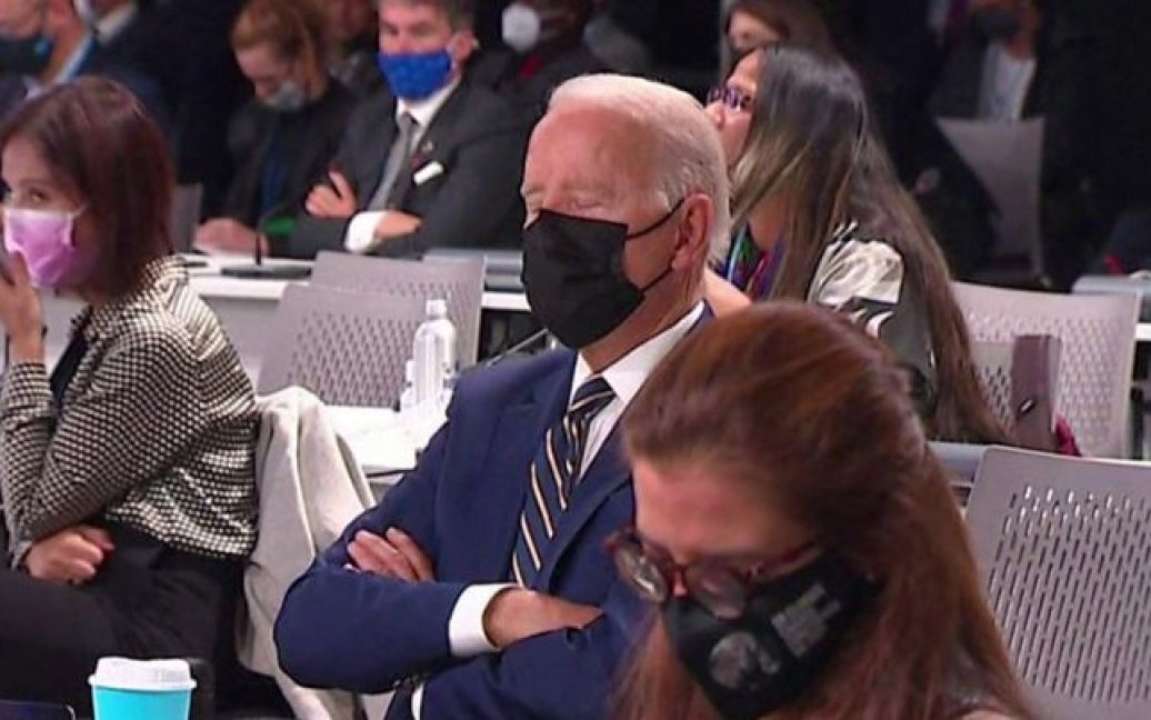Байден уснул на климатическом саммите в Глазго/Фото скриншот Байден уснул на климатическом саммите в Глазго
