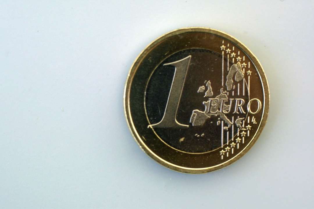 Нацбанк закрепил стоимость евро ниже 30 гривен: курс валют на 15 ноября