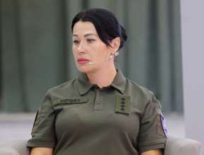 Зустріч з мешканцями викликала сльози навіть у загартованих горнилом війн військових та надихала йти вперед Зустріч з мешканцями викликала сльози навіть у загартованих горнилом війн військових та надихала йти вперед