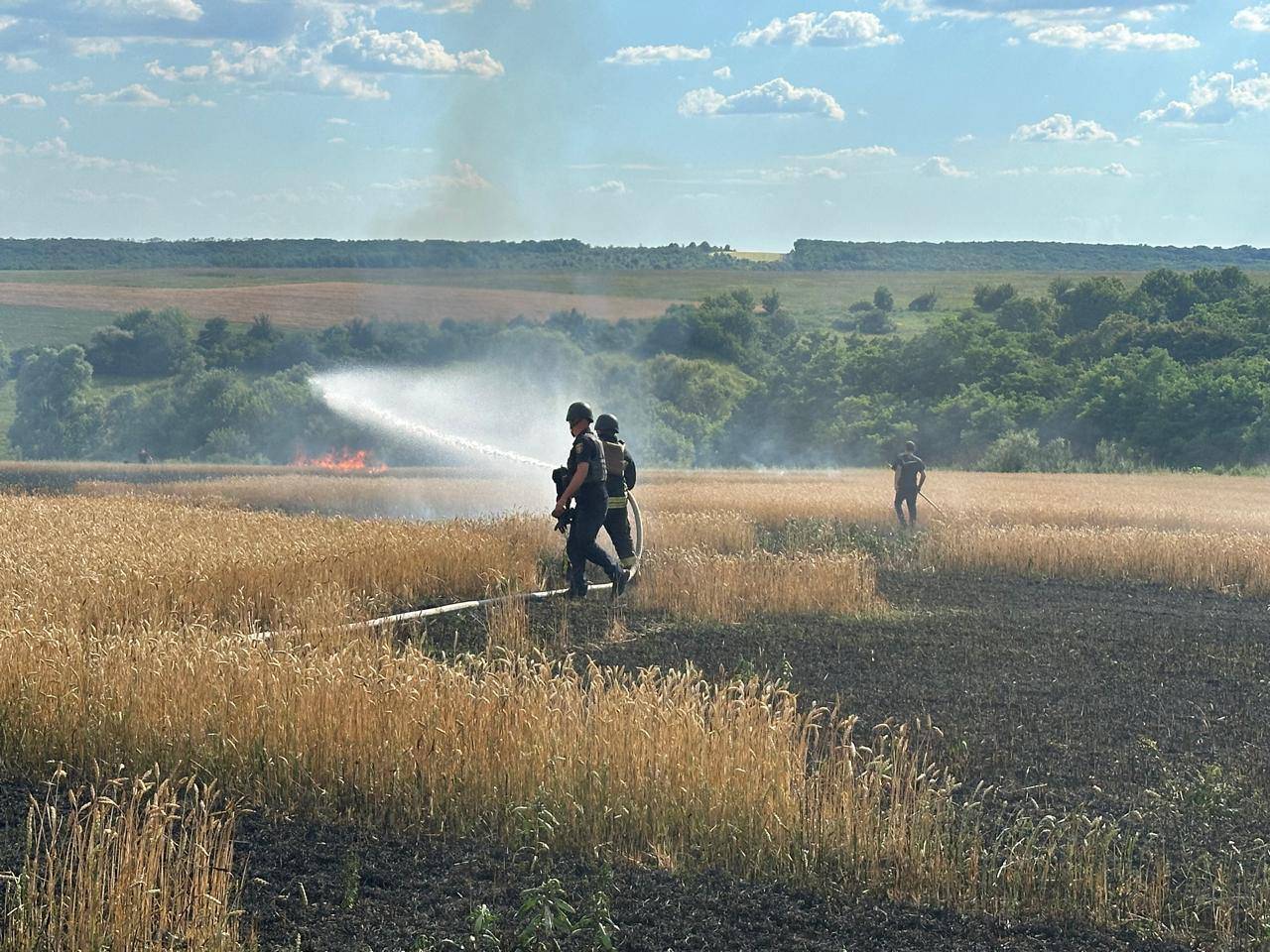 Наслідки атак Харківщини/Фото: Олег Синєгубов Наслідки атак Харківщини/Фото: Олег Синєгубов