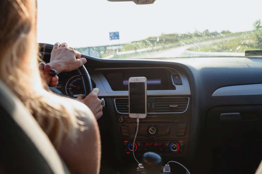 В Україні тепер можна отримати посвідчення водія поштою