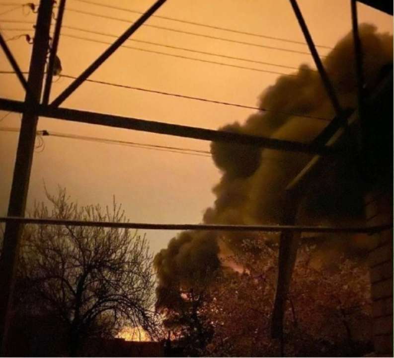 В Харькове вспыхнули пожары из-за обстрелов рф. Фото: Труха Пожар в Харькове
