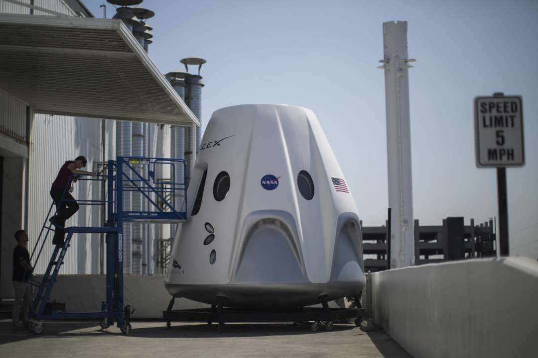 Макет Crew Dragon