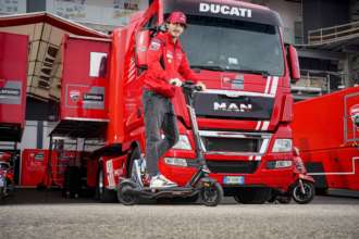 Представлений надпотужний електросамокат Ducati/Фото: Ducati Ducati