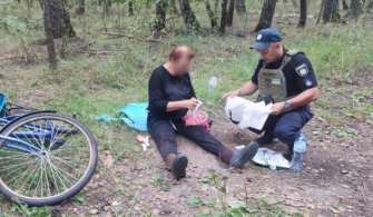 Жительница Черниговской области подорвалась на вражеской "растяжке"/Фото: Национальная полиция Жительница Черниговской области подорвалась на вражеской "растяжке"/Фото: Национальная полиция