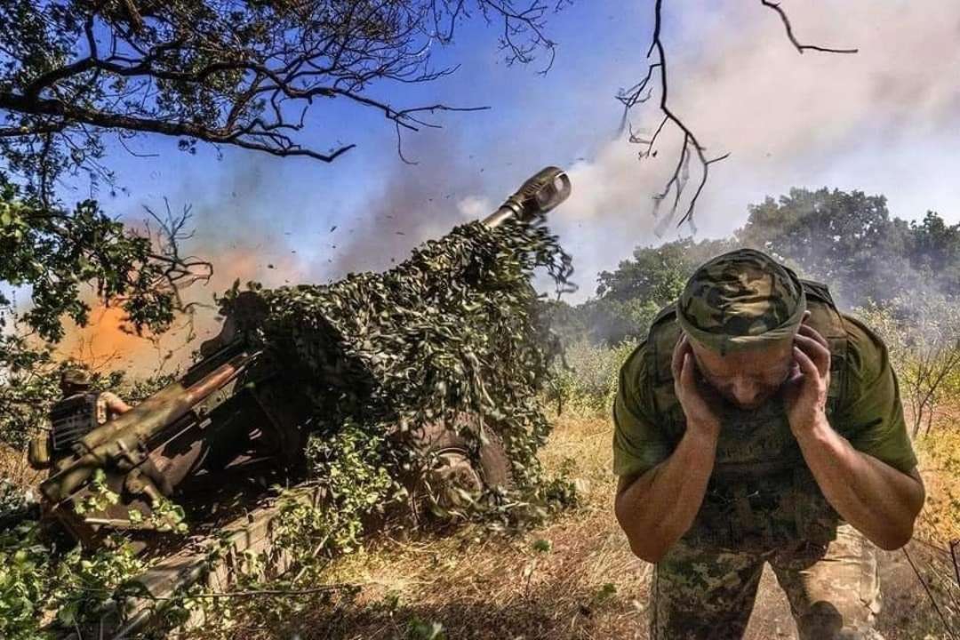 ЗСУ вдарили по складу рашистів у Херсонській області: 29 окупантів знищено/Фото: Генштаб/Facebook Українські артилеристи ведуть вогонь по окупантах