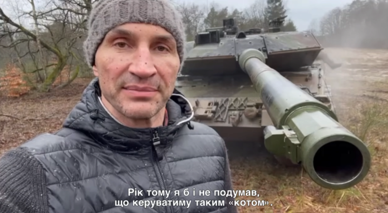 Володимир Кличко випробував танк Leopard у Німеччині. Фото: Скриншот відео Володимир Кличко