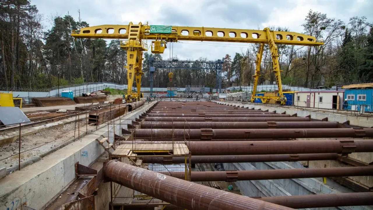 Київський метрополітен уклав договір на продовження будівництва метро на Виноградар/Фото: КМДА "Київський метрополітен" уклав договір на продовження будівництва метро на Виноградар