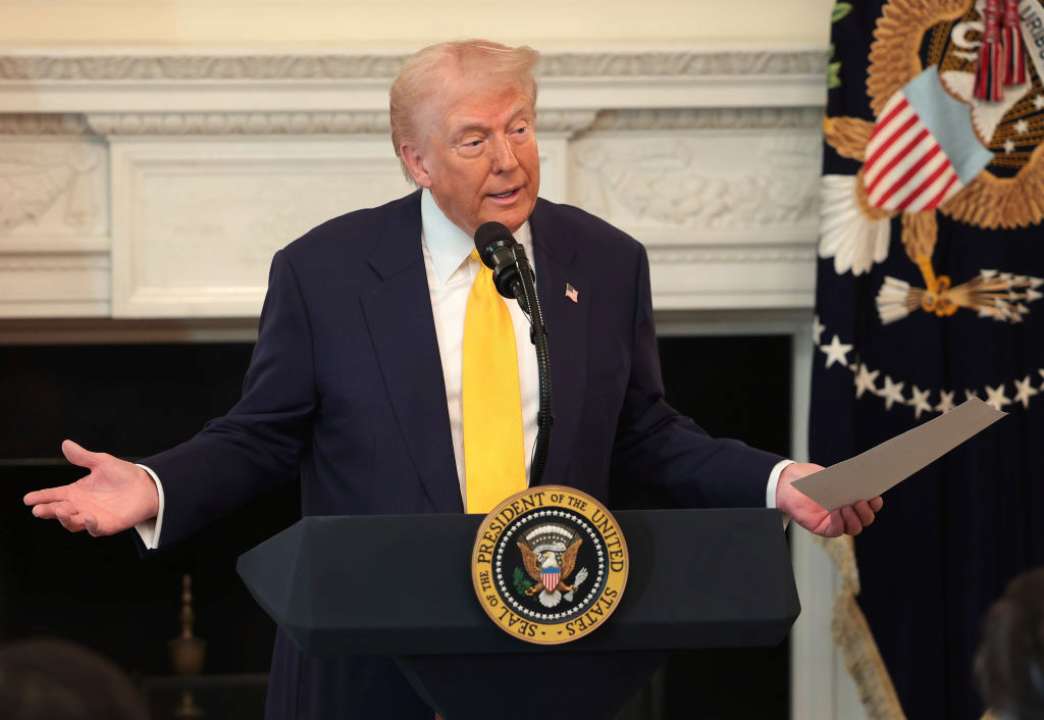 Трамп заявив, що Зеленський не є важливим у переговорах з рф/Фото: Win McNamee/Getty Images Трамп визнав, що росія напала на Україну, але при цьому вважає рф не винною у війні