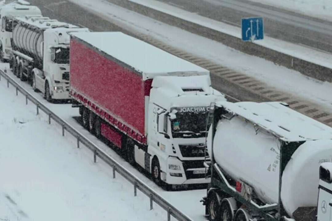 На польско-украинской границе до сих пор заблокированы 3 пункта пропуска/Фото: trueua На польско-украинской границе до сих пор заблокированы 3 пункта пропуска грузовиков – ГПСУ
