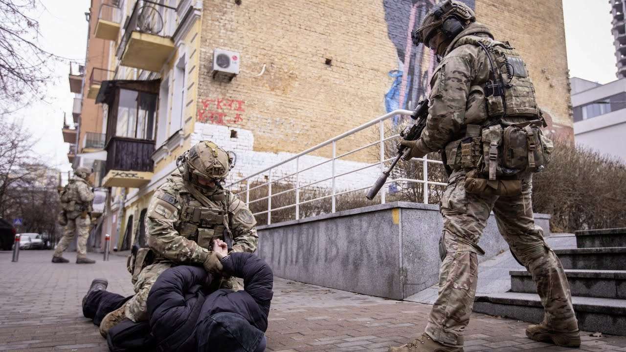 СБУ и Нацполиция в 2024 году задержали более 450 человек, которые осуществляли поджоги по заказу рф
