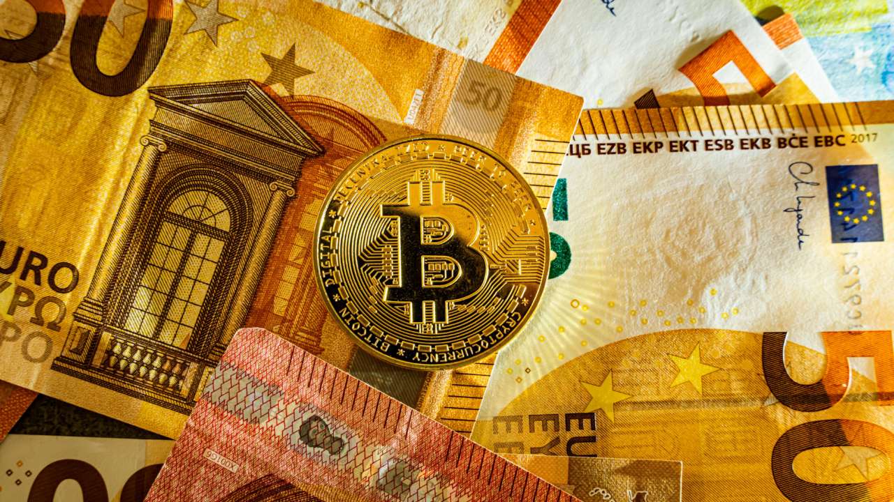 Після падіння євро відновив ріст у ціні: курс валют на 5 квітня