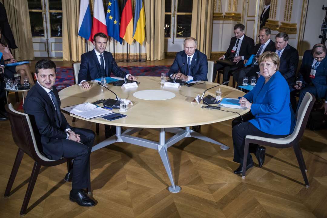 Зеленський запропонував включити в "нормандський" формат ще три країни