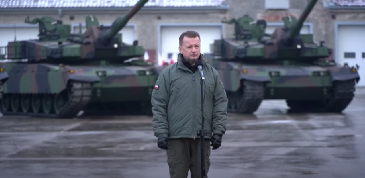 Міністр оборони Польщі заявив про розміщення танків біля кордону з калінінградом. Фото: скріншот із відео Polska Zbrojna Польща