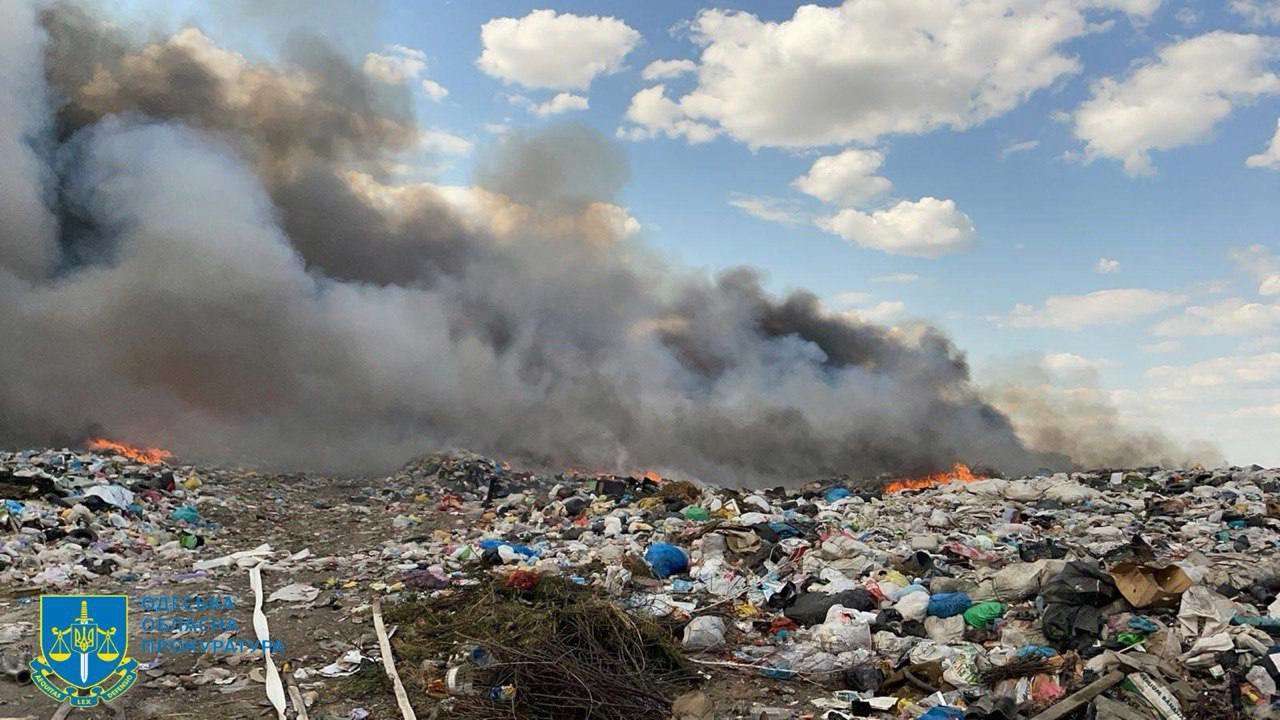 Недбалість директора КП спричинила дві масштабні пожежі на Одещині: йому повідомлено про підозру