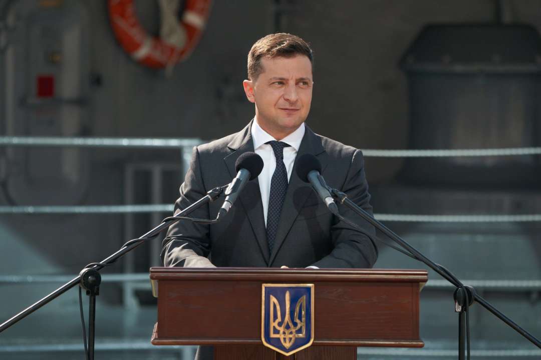 Володимир Зеленський вже підписав указ про конкурси для заняття посад в держслужбі (Фото: Facebook/Володимир Зеленський) Володимир Зеленський