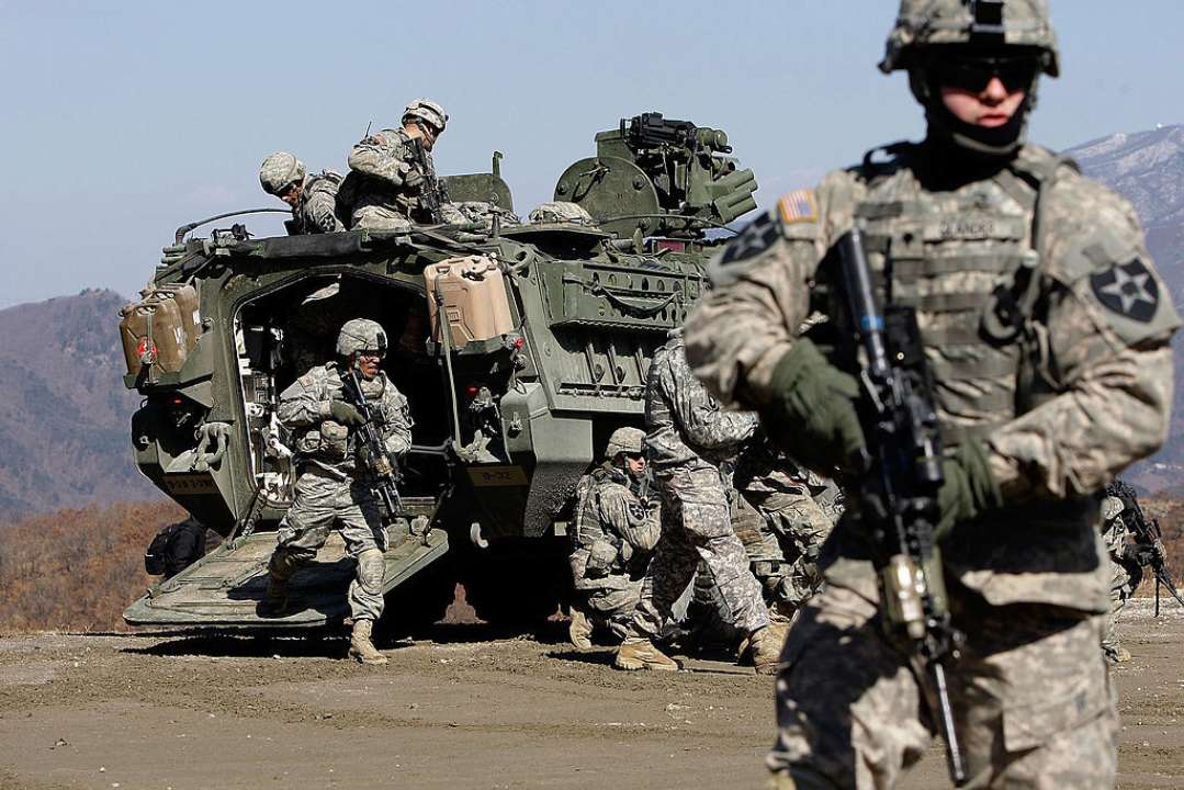 Американские военные случайно "захватили" мастерскую в болгарской деревне . Фото