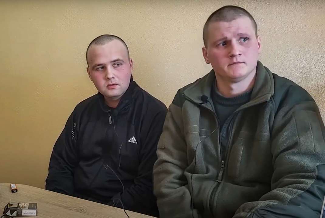 Российские оккупанты признали себя виновными в стрельбе по жилым домам Харьковской области/Фото: "Ґрати"
