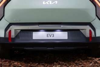 Фото: Kia Флагманские технологии в компактном сегменте: Kia представила электрокроссовер EV3