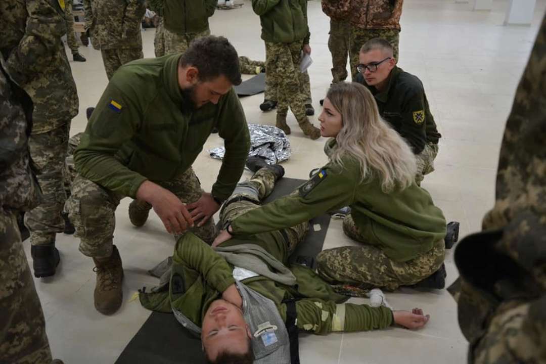 Врачам в ВСУ, которые не заканчивали военную кафедру, отныне могут присваивать офицерское звание/Фото: armyinform Врачам в ВСУ, которые не заканчивали военную кафедру, отныне могут присваивать офицерское звание