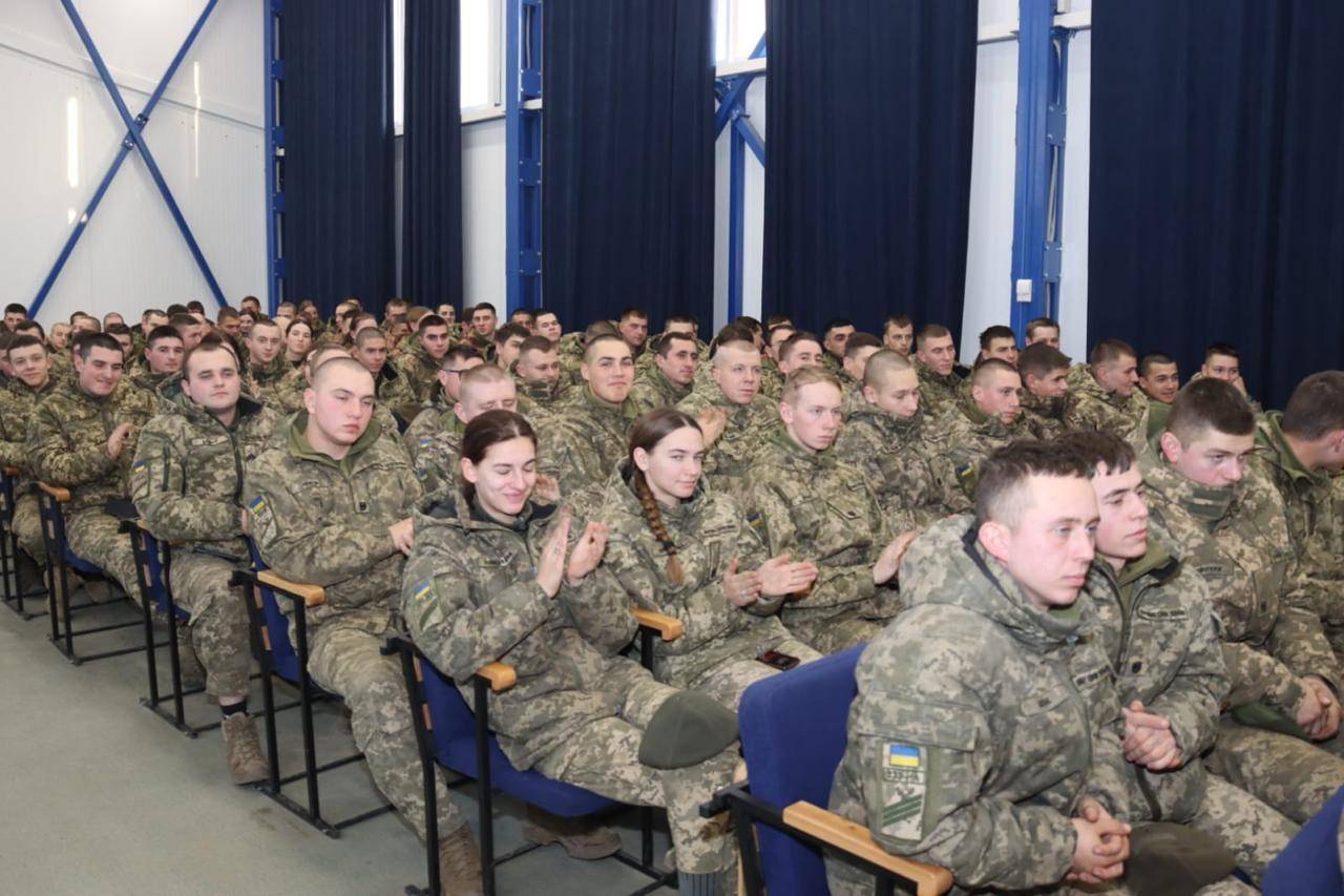 Курсанты Национальной академии сухопутных войск имени гетмана Петра Сагайдачного