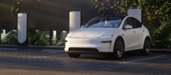 Tesla представила обновленную Model Y/Фото: Tesla Tesla представила долгожданную Model Y Juniper. Фото