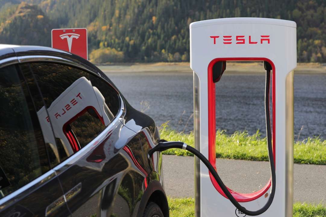 Фото: Pixabay/Автор — Blomst Tesla відкликає в США тисячі автомобілів: у чому справа